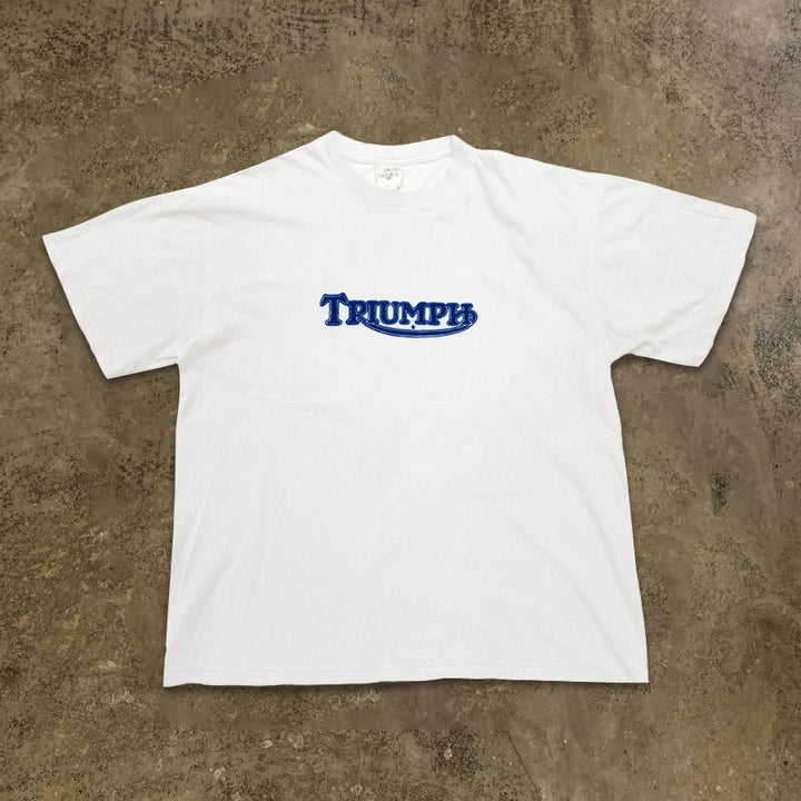 TRIUMPH Graphic Lettered Tee