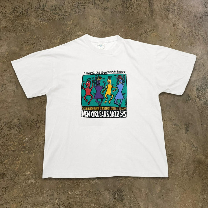 Vintage Aesthetic Graphic Tee with Artistic Illustrations