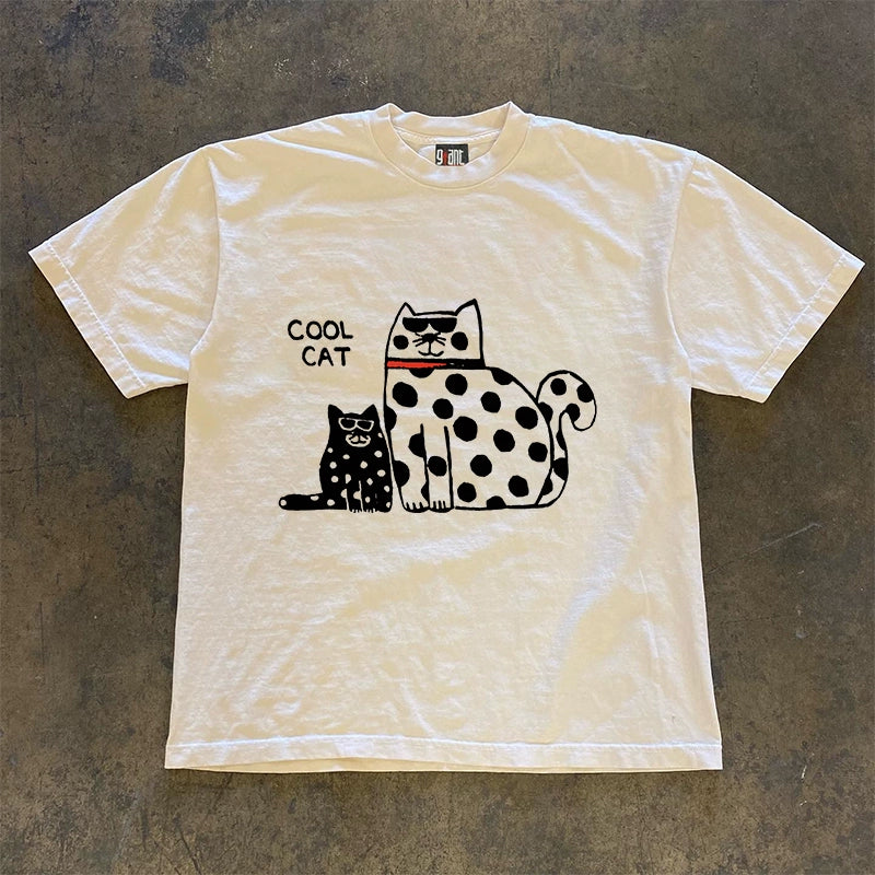 Cool Spotted Cat Graphic T-Shirt