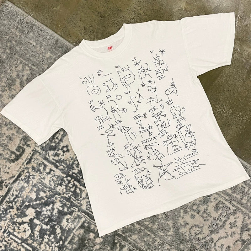 Artistic Line Drawing Graphic T-Shirt