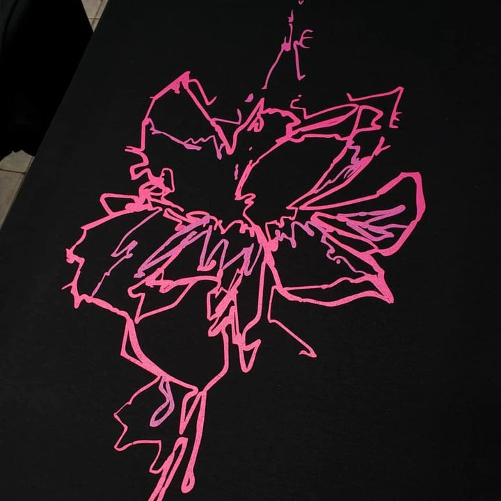 Artistic Amei-style Hand-painted Graphic T-shirt