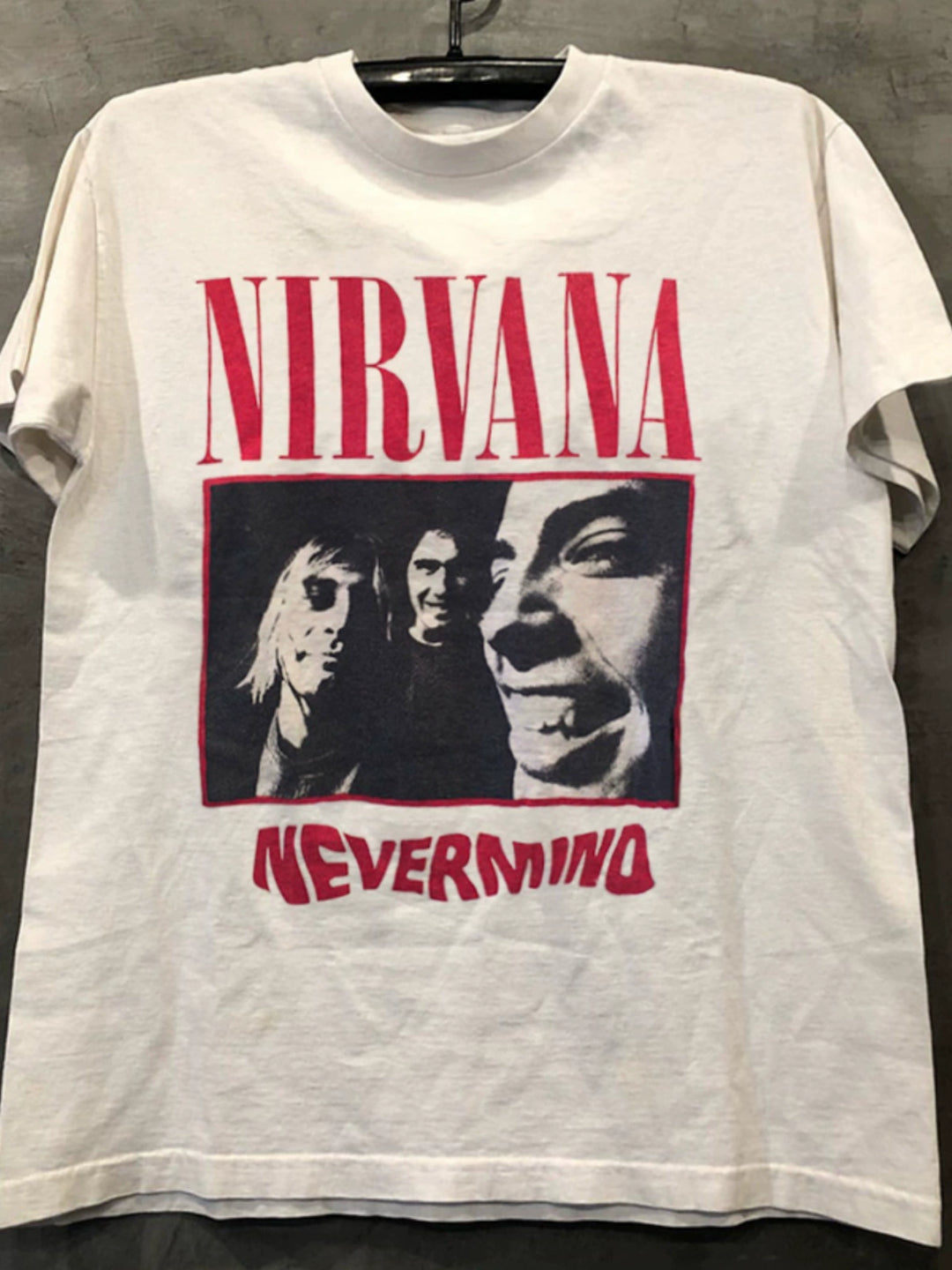 Vintage Nirvana Rock Graphic T-Shirt